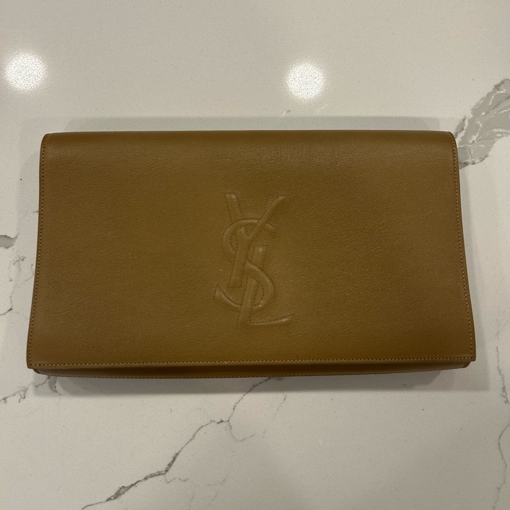 Yves Saint Laurent Tan Leather Womens clutch